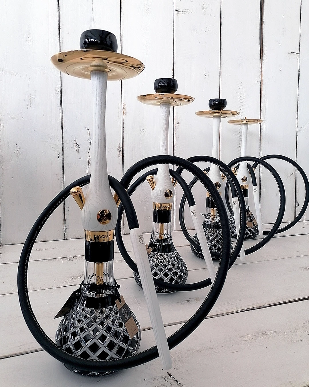 Luxury Wookah Grom Bloom Hookah – Elegant Design with Natural Wood & Glass Base